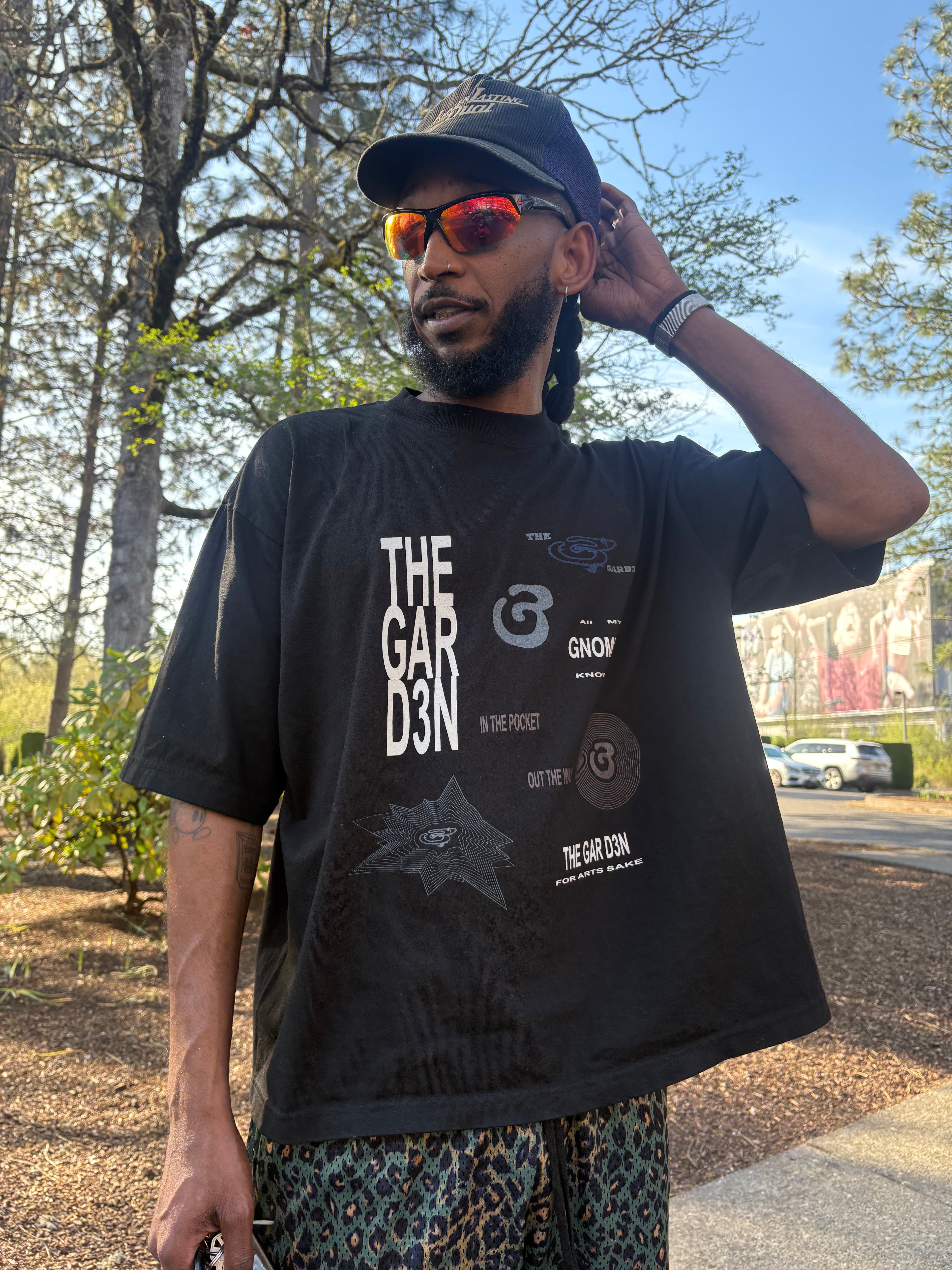 Logo Universe Tee